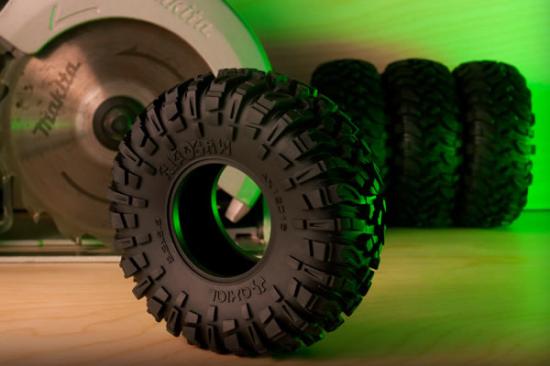 Axial 2.2 Ripsaw Tires - R35 Compound (2)