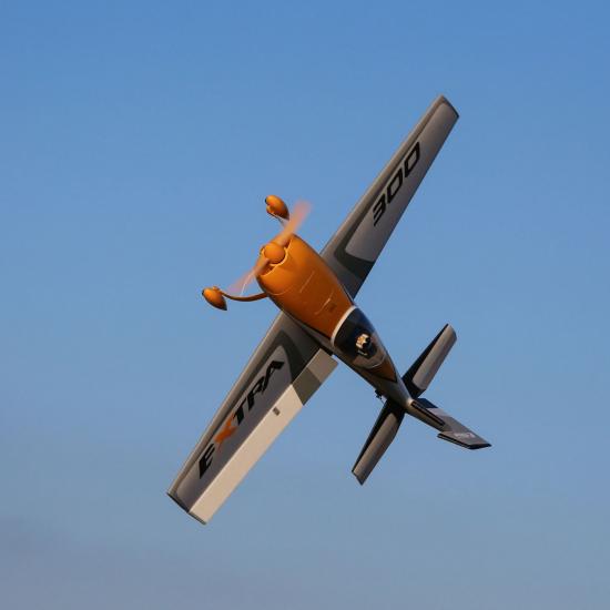 E Flite Extra 300 3D 1.3M - BNF Basic