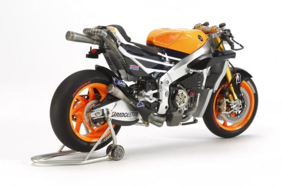 Tamiya 1:12 Repsol Honda RC213V 14