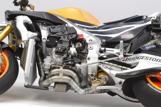 Tamiya 1:12 Repsol Honda RC213V 14