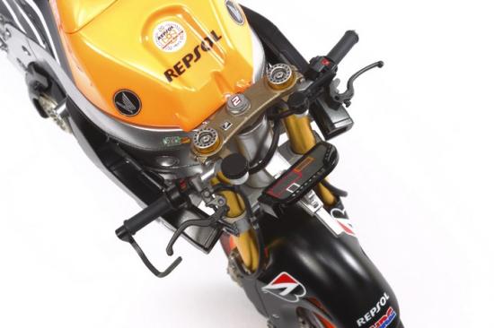 タミヤ REPSOL Honda RC213V '14 1⁄12 REPSOL HONDA RC213V \u002714 | TAMIYA
