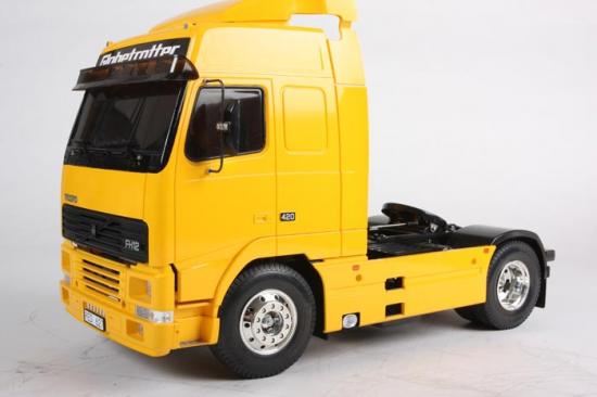 Tamiya Volvo FH12 Globetrotter 420