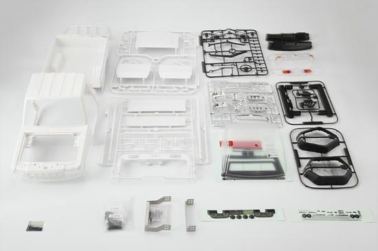 Killer Body Toyota Land Cruiser 70 Hard Body Kit With Pedal + Arches - White (323mm WB)
