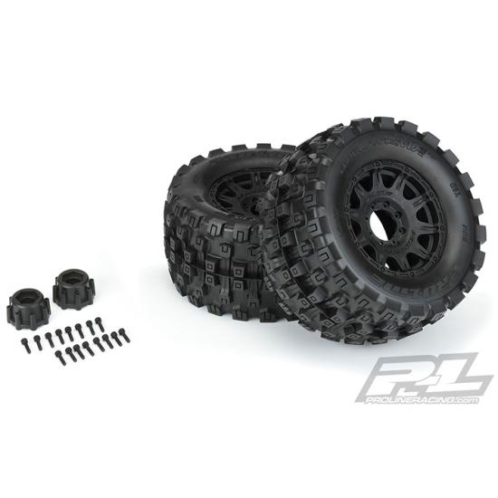 Pro-Line Badlands MX38 HP 3.8 Belted Tyres on Raid 17mm