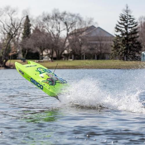 ProBoat Miss Geico Zelos 36 V2 Twin Brushless Catamaran - RTR