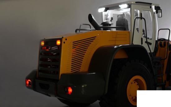 RC4WD 1:14 Scale Earth Mover 870K Hydraulic Wheel Loader w/White Cab RC4WD