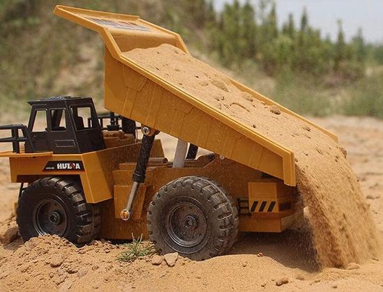 HuiNa 1:18 RC Dump Truck With Die Cast Cab