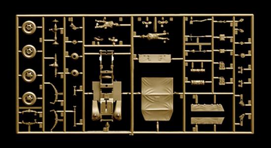 Italeri Scout Car M3