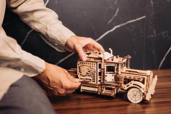 Wood Trick Big Rig