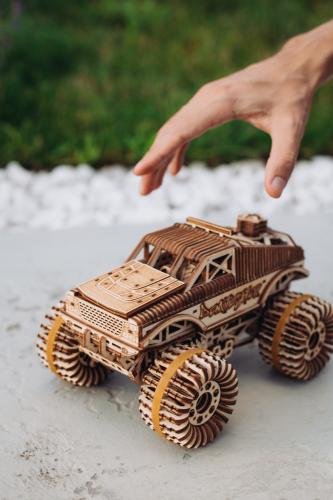 Wood Trick Monster Truck