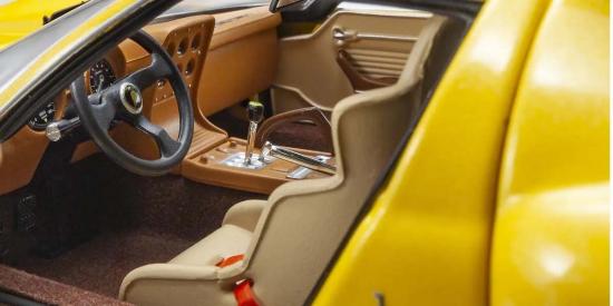 Kyosho 1:18 Lamborghini Miura SVR 1970 Yellow-Black