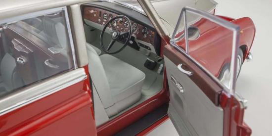 Kyosho 1:18 Rolls-Royce Phantom VI EWB 1968 Red-Light Beige