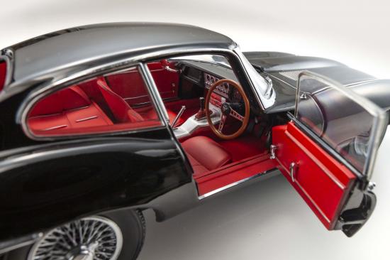 Kyosho 1:18 Jaguar E-Type 3.8L Coupe MK1 1961 Black
