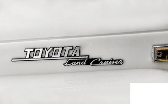Side Metal Emblems for RC4WD Cruiser Body (Side B) RC4WD