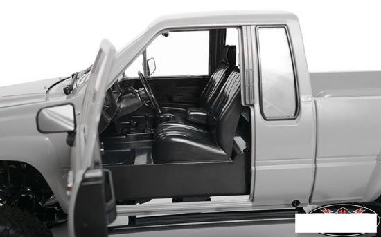 RC4WD 1987 Toyota XtraCab Interior RC4WD