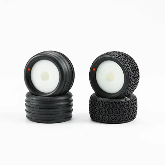 Carisma GT24St Tyre Set Mounted (30 Shore)