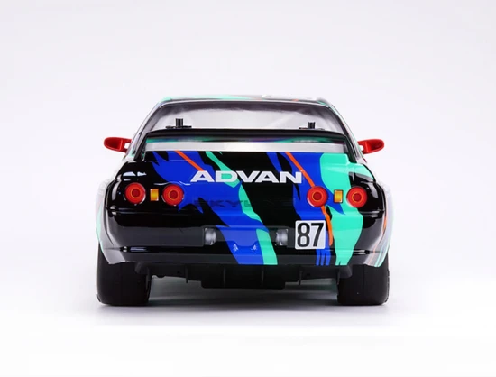 Carisma M48S - HKS Skyline BNR32 Gr.A 1:8 Brushless RTR