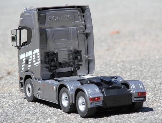 HuiNa Scania K770S-100 6X6 RC Haulage Truck RTR - Silver