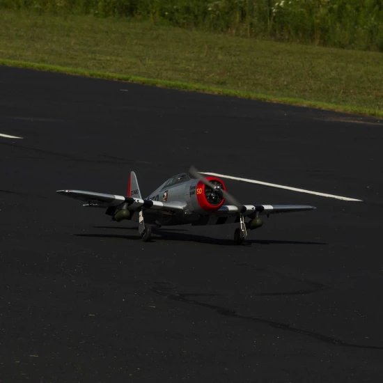 Hangar 9 P-47D Thunderbolt 20cc