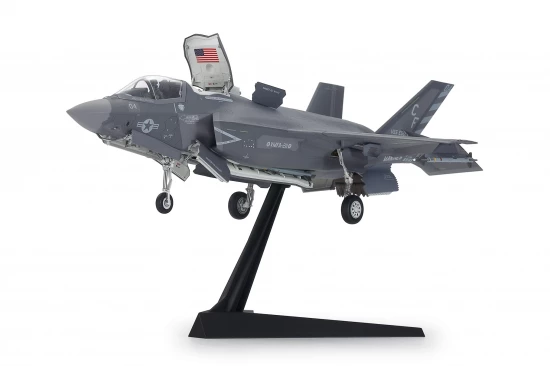 Tamiya 1:72 F-35B Lightning II ** CLEARANCE **