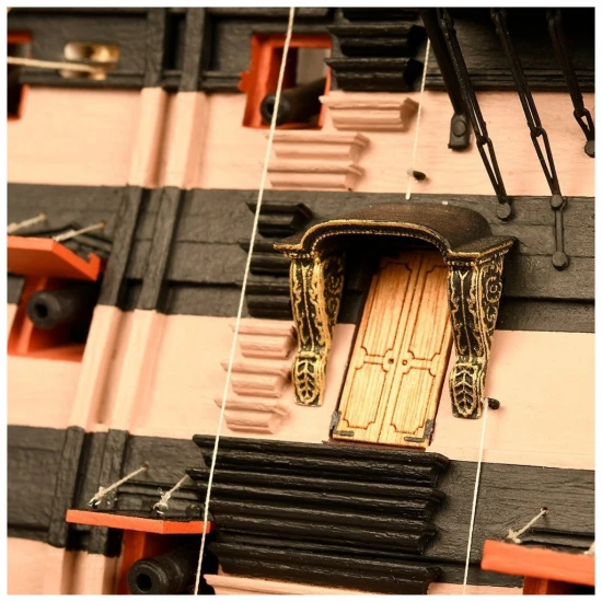 HMS Victory 1:84 Ship of the Line Trafalgar (Closed Hull Version)