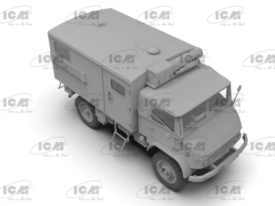 Unimog S 404 with box body - German military truck