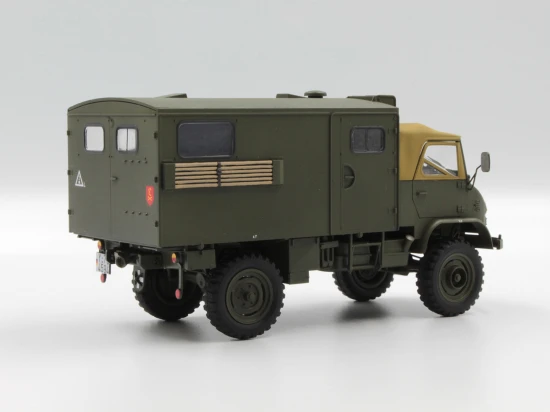 Unimog S 404 with box body - German military truck