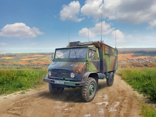 Unimog S 404 - German Military Radio Truck