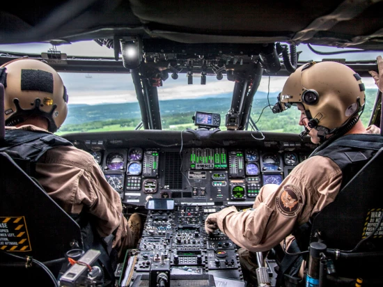 Black Hawk Helicopter Crew (3 Figures)