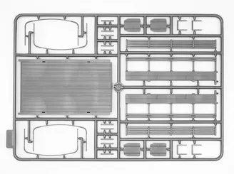 WWII U.S. Military Vehicles - G7117 - Studebaker US6-U3 - Studebaker US6-U5 (Set of 3 Trucks)