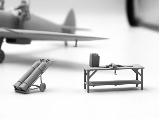 WWII RAF Airfield Diorama Set with 7 Figures & 2 Spitfires