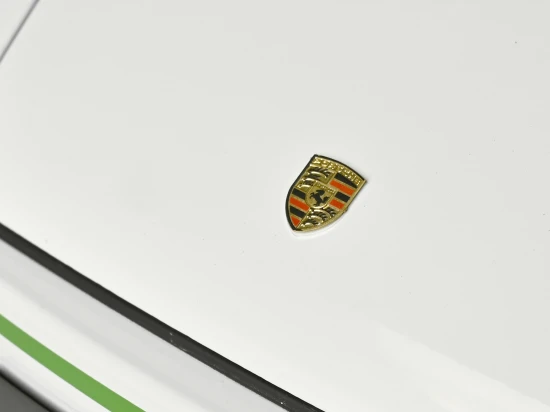 White Porsche 911 Carrera RS 2.7 1:8 Scale Full Metal Kit