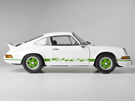 White Porsche 911 Carrera RS 2.7 1:8 Scale Full Metal Kit
