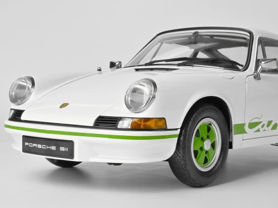 White Porsche 911 Carrera RS 2.7 1:8 Scale Full Metal Kit