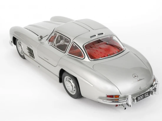 Mercedes 300 SL Silver 1:8 Scale Full Metal Kit
