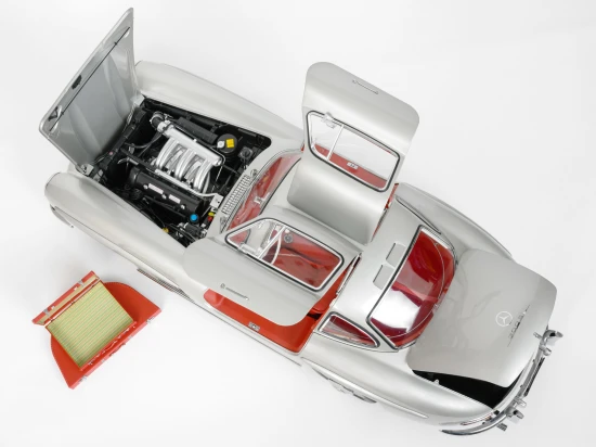 Mercedes 300 SL Silver 1:8 Scale Full Metal Kit