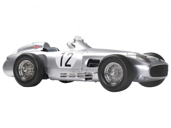 Mercedes-Benz W196 R Stirling Moss #12 1:8 Scale Metal Kit