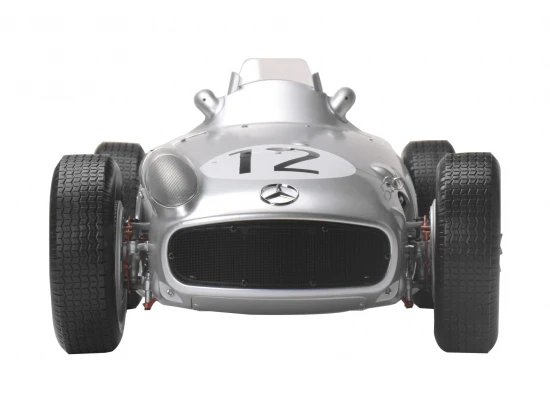 Mercedes-Benz W196 R Stirling Moss #12 1:8 Scale Metal Kit