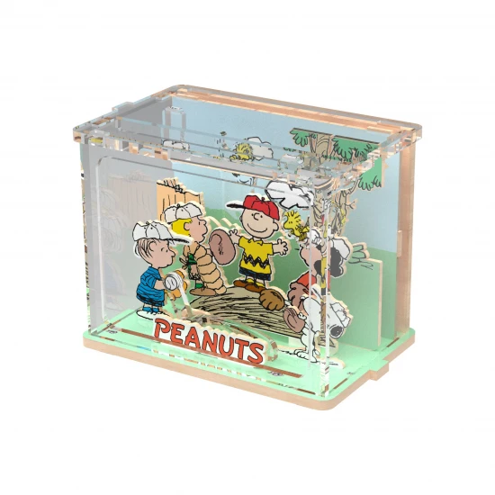 Peanuts™ Snoopy & Friends Baseball Time