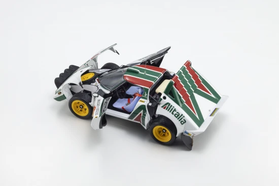 Kyosho 1:18 Lancia Stratos HF B.Waldegard Winner San Remo 1976 Nr.4
