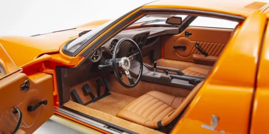 Kyosho 1:12 Lamborghini Miura P400 1968 Orange/Brown Interior