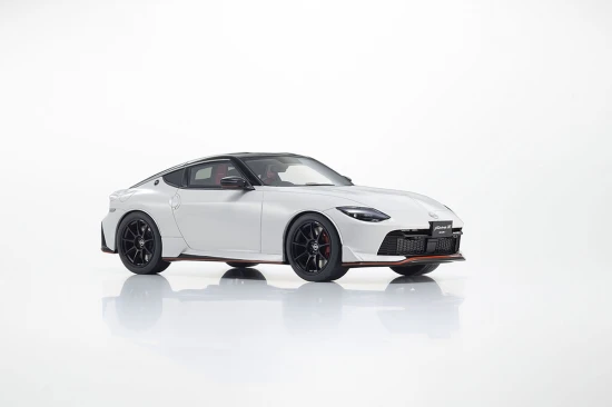 Kyosho 1:18 Resin Samurai Collection Nissan Fairlady Z 2024 White