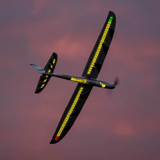 LED Light Set with Controller: Conscendo 2.0m