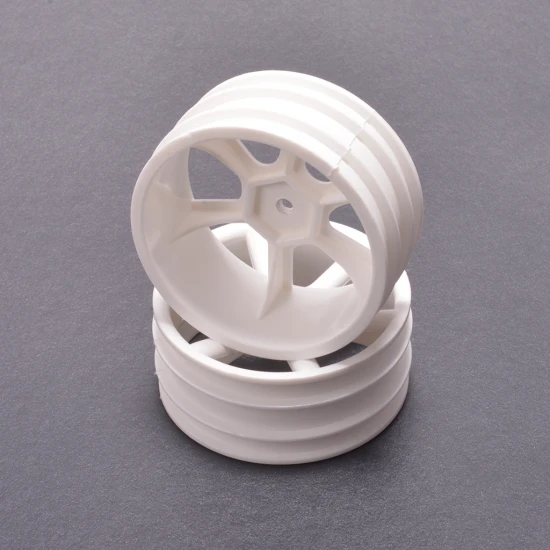 JC 6 Spoke 2.2 4WD Front White Wheel CAT 2K (2)